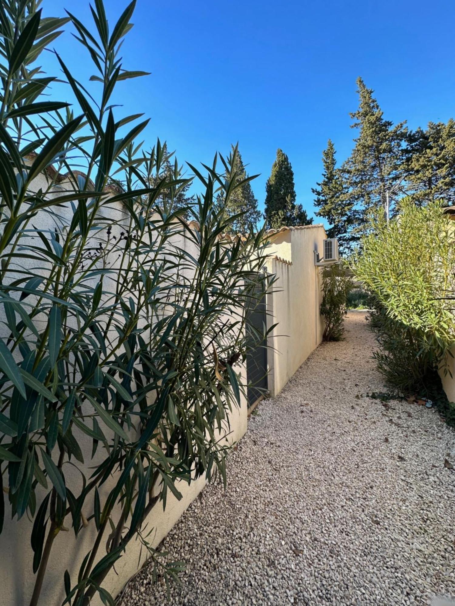 Bastidon Residence Les Alpilles Saint-Remy-de-Provence Exterior photo